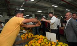 Başkan Boltaç, Ergenekon Mahallesi Kapalı Semt Pazarında Esnaf Ve Vatandaşla Buluştu