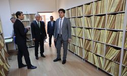 Müdür Özdemirci, Akdeniz İlçesindeki Halk Eğitim Merkezi İle Rehberlik Ve Araştırma Merkezini Ziyaret Etti