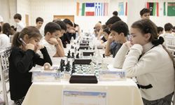 19 ülkeden 406 sporcu Mersin’de satrançta yarışıyor
