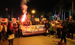 Kadınlar Şiddete Karşı Meşalelerle Yürüdü