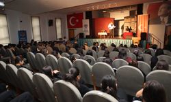 “Pembe Aslında Siyahtır” gençlerle buluştu