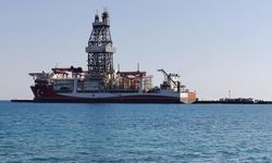 228 Metrelik Dev Sondaj Gemisi 'West Draco' Türkiye'nin Rengine Boyandı