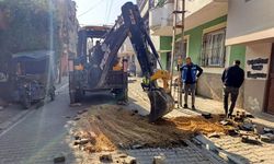 Akdeniz’de Yol ve Kaldırım Çalışmaları Sürüyor