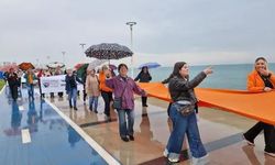 Mersin’de Kadınlar 25 Kasım’da Şiddete “Dur” Dedi