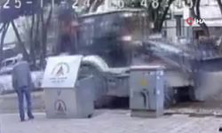 Apartmandan Ekmek Almaya Çıktı, Kepçenin Altında Kaldı