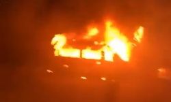 WAFA: İsrailliler, Batı Şeria'da çok sayıda araç ve evi ateşe verdi