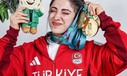 Tarsuslu Halterci Gamze Altun, Riyad'dan 3 Altın Madalyayla Döndü!