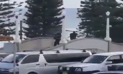 Plajda silahlı saldırı: 10 ölü, 11 yaralı