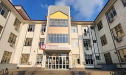 Yapay Zekayla Müstehcen Görüntüler Oluşturup Okuldan Atıldılar