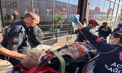 5. Kattan Düşen İşçi İş Makinesiyle Kurtarıldı