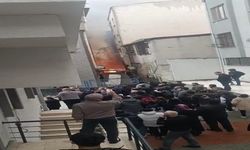 Tekstil Atölyesinde Çıkan Yangın Korkuttu: 3 Kişi Hastaneye Kaldırıldı