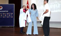 MEÜ Eczacılık Fakültesinde “Beyaz Önlük Giyme Töreni” Heyecanı Yaşandı