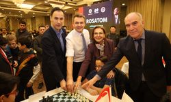 Mersin’de Satranç Rüzgârı: 250'den Fazla Genç Satranç Tahtasında