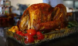 Yılbaşı Sofrasına Dikkat: Kontrolsüz Tüketim Sağlığı Tehdit Ediyor