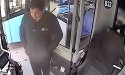 Unutulan Çantanın Başında Nöbet Tutan Şoför, 4 Bin Euroyu Sahibine Ulaştırdı