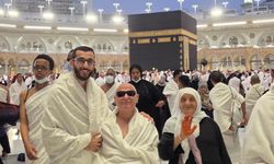 Görme Engelli Ramazan Amca ile Yetim Nuriye Teyze'nin Umre Hayali Gerçek Oldu