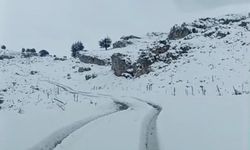 Mersin’de Sahilde Yağmur, Yükseklerde Kar