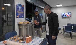 Mersin'de Emekçiler Güne Sıcak Çorba İle Başlıyor