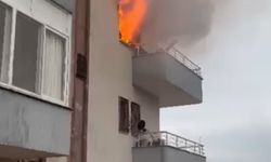 Mersin'de Ev Yangını Alevler Pencereden Çıktı