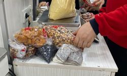 Mersin’de Yılbaşı Telaşı, Ev Kutlamaları Kuruyemişçileri Hareketlendirdi