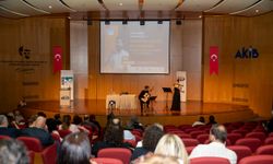 ‘Mersin’de Kültür Politikaları: Kürsüdekiler, Sahnedekiler ve Salondakiler’ Başlıklı Seminer Düzenlendi