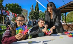 Engelsiz Yaşam Parkı’nda Resim Atölyesiyle 3 Aralık Coşkusu