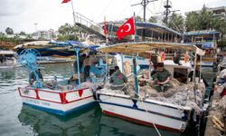 Mersin Büyükşehir’den Küçük Ölçekli Balıkçılara Ekipman Desteği