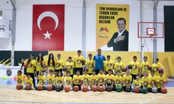 Mersin’de Çocuklar Hem Spor Yapıyor Hem Sosyalleşiyor
