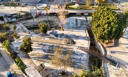 Tarsus Kent Meydanı Gün Sayıyor