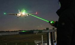 Uçağa Lazer Tutanlar Yandı: Havacılıkta Kurallar Değişiyor!