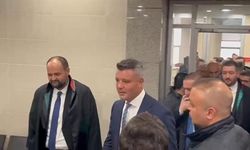 Sadettin Saran'ın 'Yasa Dışı Bahis Reklamı' İddiasıyla Yargılandığı Duruşma Ertelendi