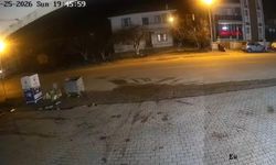 Yolun Karşısına Geçerken Otomobil Çarptı: 9 Yaşındaki Çocuk Ağır Yaralı