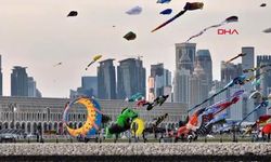 Dünya birincisi ‘Tavus Kuşu’ uçurtması Katar semalarında Türk bayrağıyla süzüldü