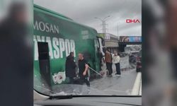 Konyaspor U-19 Futbol Takımını Taşıyan Otobüs Kaza Yaptı!