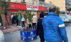 Mersin’de Eczanelerde Uzun Kuyruklar Oluştu