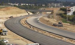 Çeşmeli–Kızkalesi Otoyolu’nda Yüzde 84 Tamamlandı