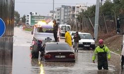 Adana'da Sağanak Yağış Kenti Olumsuz Etkiledi