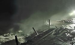 Fırtına, iskelede çalışan işçileri denize düşürdü: 1 ölü, 2 yaralı