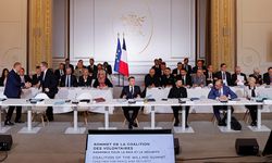 Fransa'daki Gönüllüler Koalisyonu Liderler Zirvesi başladı