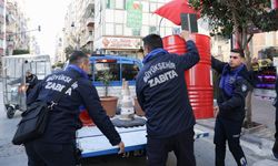 Büyükşehir Zabıta Ekipleri Kaldırım İşgaline Geçit Vermiyor