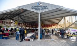 Mersin’de Nostalji Dolu Buluşma: Antika Pazarı’na Yoğun İlgi