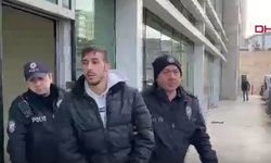 Otobüste Kendisine Yan Bakan 2 Kişinin Boğazına Bıçak Dayadı