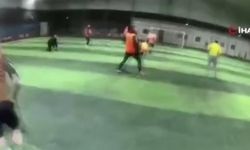 Fırtına Nedeniyle Halı Sahanın Çatısı Çöktü