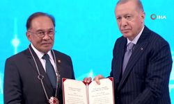 Cumhurbaşkanı Erdoğan’dan Malezya Başbakanı İbrahim’e "Cumhuriyet Nişanı"