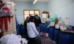 Toroslar’da Ruhsatsız Şalgam İmalathanesi Mühürlendi