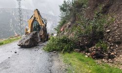 Tarsus Belediyesi'nden Etkili Olan Yağışlara Karşı Aralıksız Çalışma