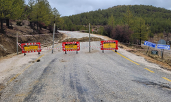 Mut’ta Aşırı Yağış Nedeniyle Çivi Mahallesi, Söğütözü Yayla Yolu Ulaşıma Kapandı