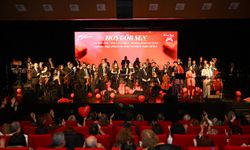 Mersin Kent Orkestrası, Ajda Pekkan Şarkılarıyla Romantik Bir Geceye İmza Attı