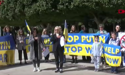 Adana’da yaşayan Ukraynalılar, savaşın 4. yılında hayatını kaybedenleri andı