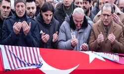 Maltepe'de 7 Ayrı Suç Kaydı Bulunan Alkollü Sürücü Otomobile Çarpıp Kaçtı